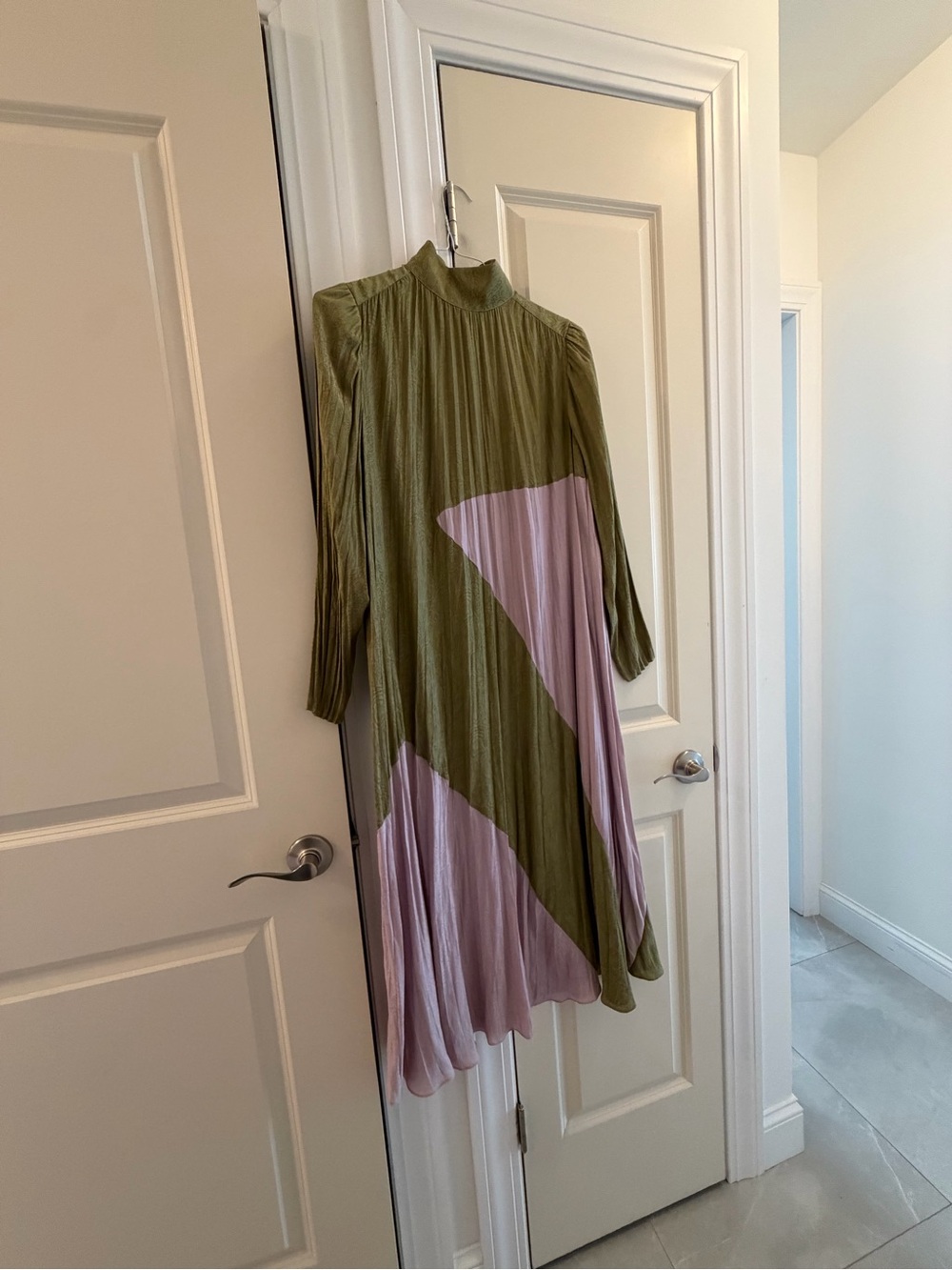 BCBGMaxAzria Olive Green and Mauve Pleated Midi Dress
